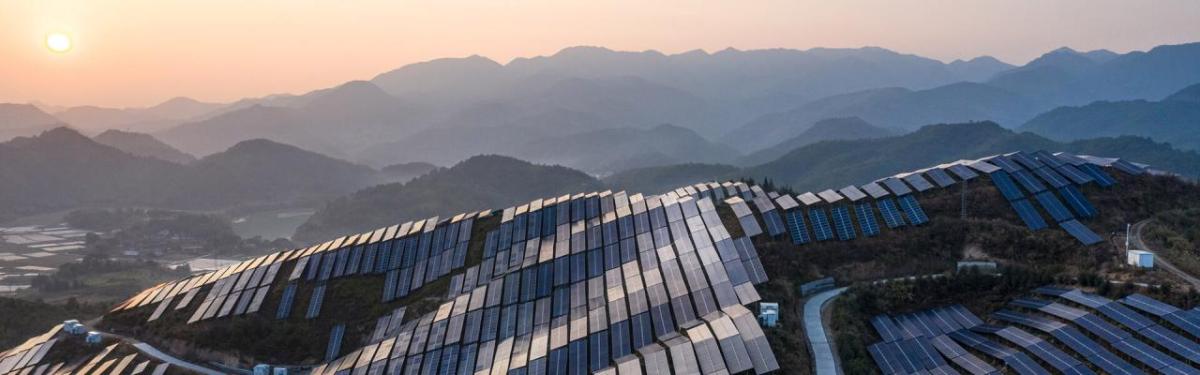 空气视图 山坡覆盖 太阳板